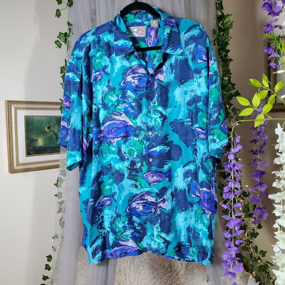 Hilo‎ Hattie Mens Size XL 100% Silk Blue Fish Print  Hawaiian  Button Up Shirt